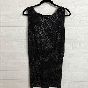 Sisters Point Women’s Black & Silver Metallic Leopard Mini Dress. Size M